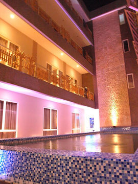 Rivavi Kuta Beach Hotel Легиан Экстерьер фото